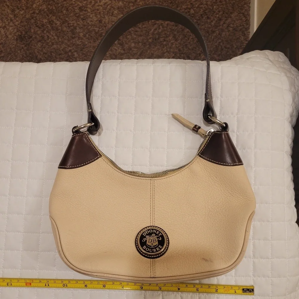 VTG Dooney & Bourke All Weather Pebbled Leather Cream Brown Hobo Shoulder Bag